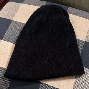 Echo Unisex Black Knit Beanie
